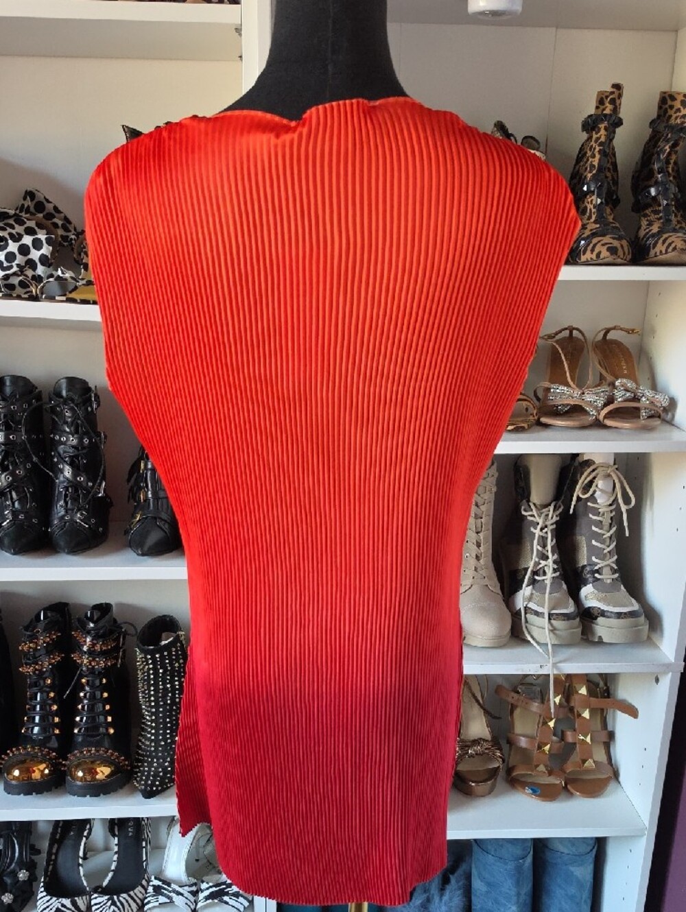 Andrea Iyamah Sleeveless Pleated Orange-Red Top - Picture 4 of 4